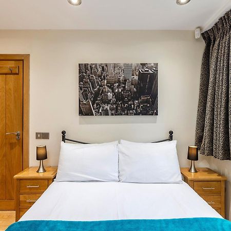 Tower Bridge 2Br Apartment For 6 With Terrace London Bagian luar foto