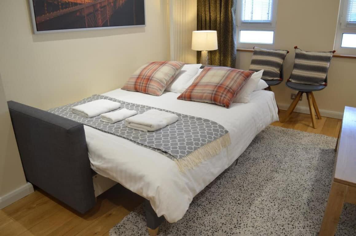 Tower Bridge 2Br Apartment For 6 With Terrace London Bagian luar foto
